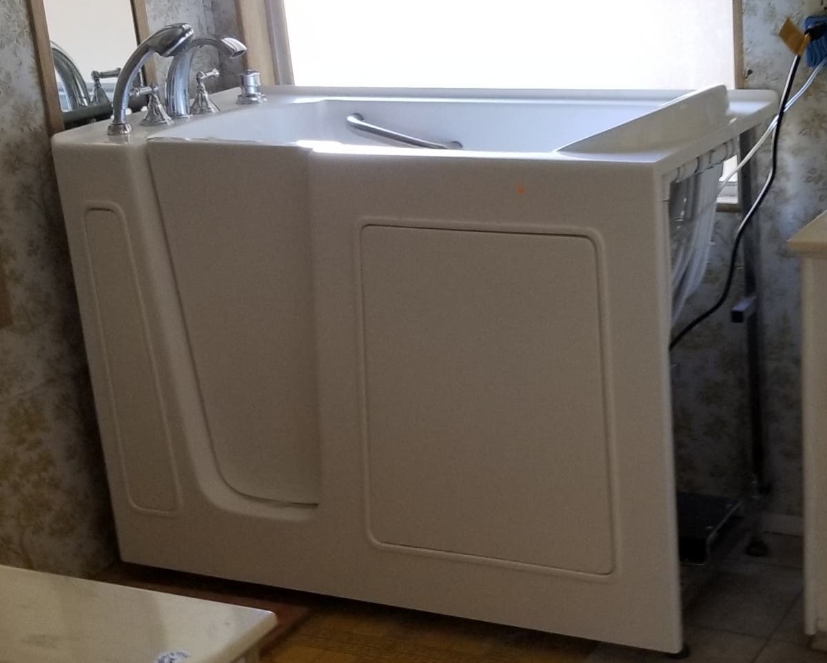 Walk -in Bathtub, used 1 time. - Oceanside, CA Patch