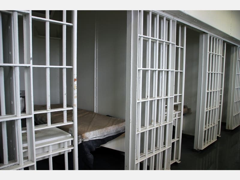 Gov. Jay Inslee announced steps Monday to protect the health of incarcerated individuals by focusing on the early release of vulnerable populations.