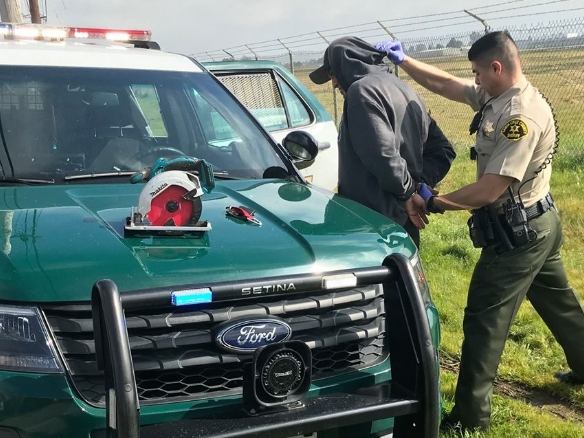 A man saw the thief in his car, the sheriff's office said.