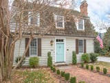 Historic Fredericksburg House Offers Modern Comforts