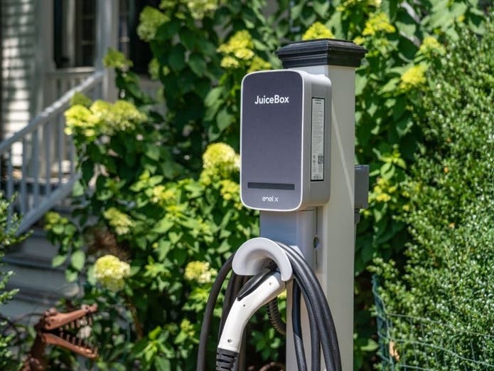 Loudoun Company Simplifies Charging For Electric Vehicle Owners
