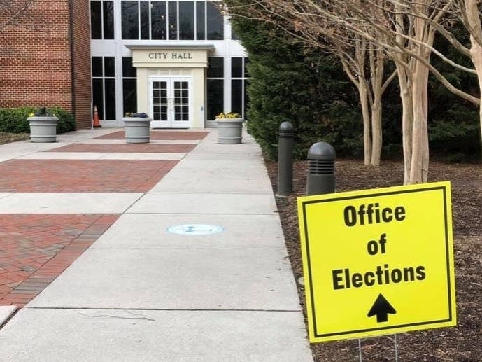 Residents of Fairfax City voted in favor of Sen. Mark Warner and Rep. Gerry Connolly in their bids for re-election.