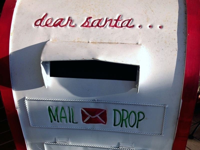 From Dec. 1-24, Dulles Town Center will have a mailbox on the lower Level in the Sears wing near Loft and a second mailbox at the Santa set.
