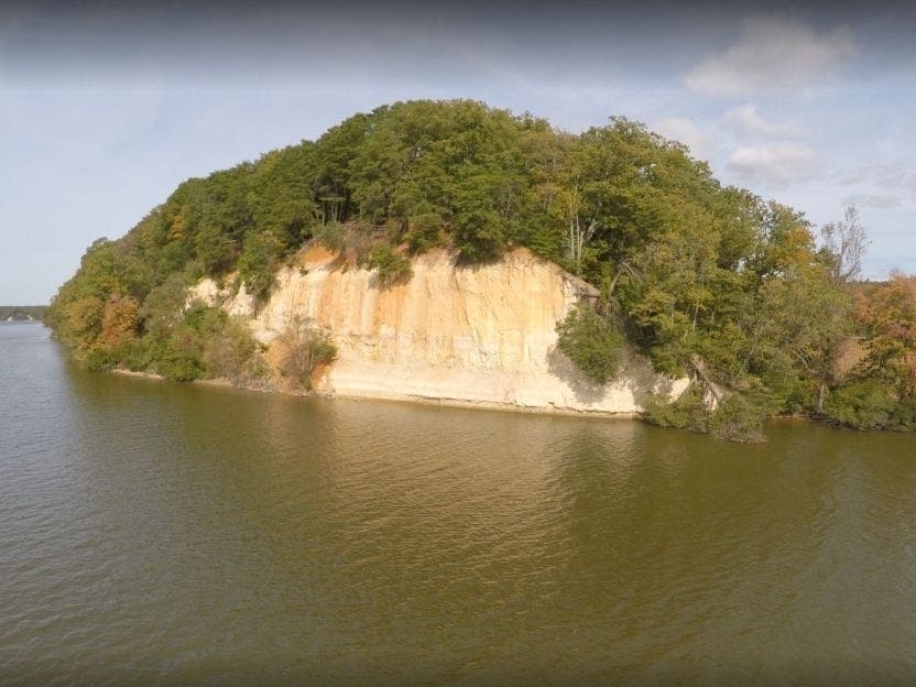 The Rappahannock Tribe has acquired 465 acres at Fones Cliffs, a sacred site to the tribe on the eastern side of the Rappahannock River in the Northern Neck of Virginia, the tribe announced Friday.