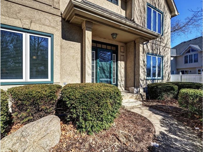 New Bolingbrook Home Comes Stocked With Appliances, Fenced ...