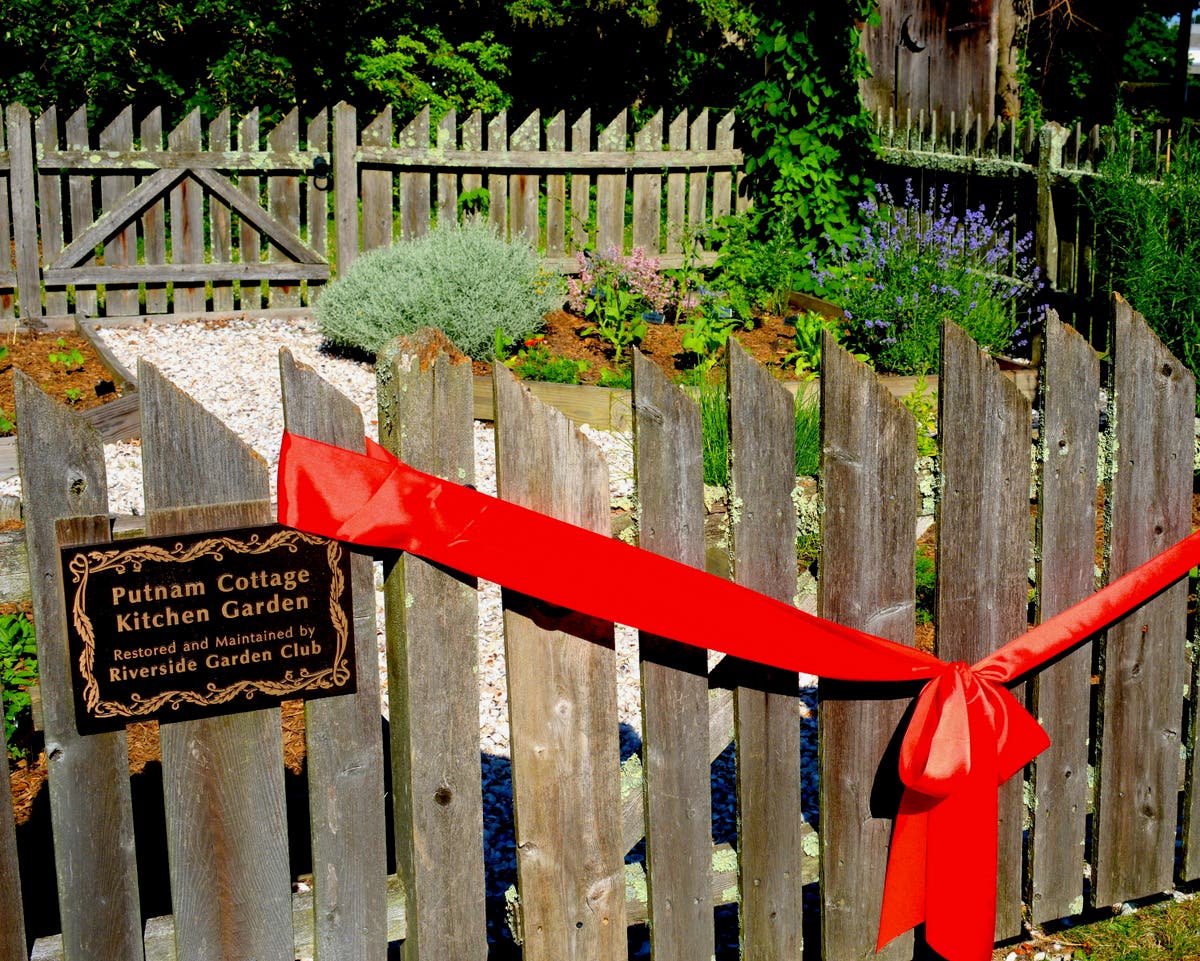 Riverside Garden Club - Celebrating our Nation's 250th at Knapp's Tavern