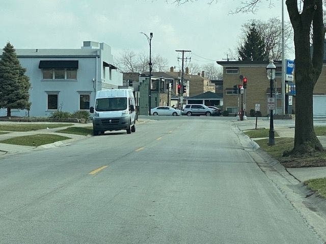 The shooting occurred in the 300 block of East Quincy Street in Riverside. 