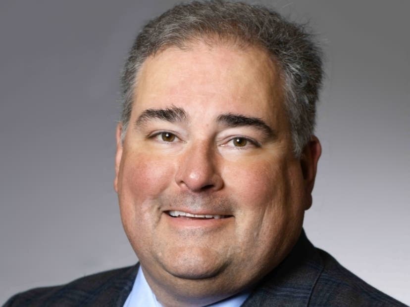 Kevin Camden is a candidate for the Hinsdale High School District 86 Board. 