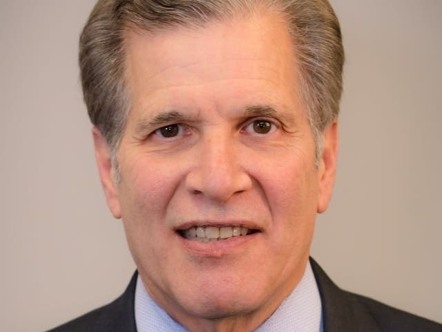 Elmhurst Alderman Scott Levin received the support of four aldermen in his bid for mayor. They say he can build consensus.