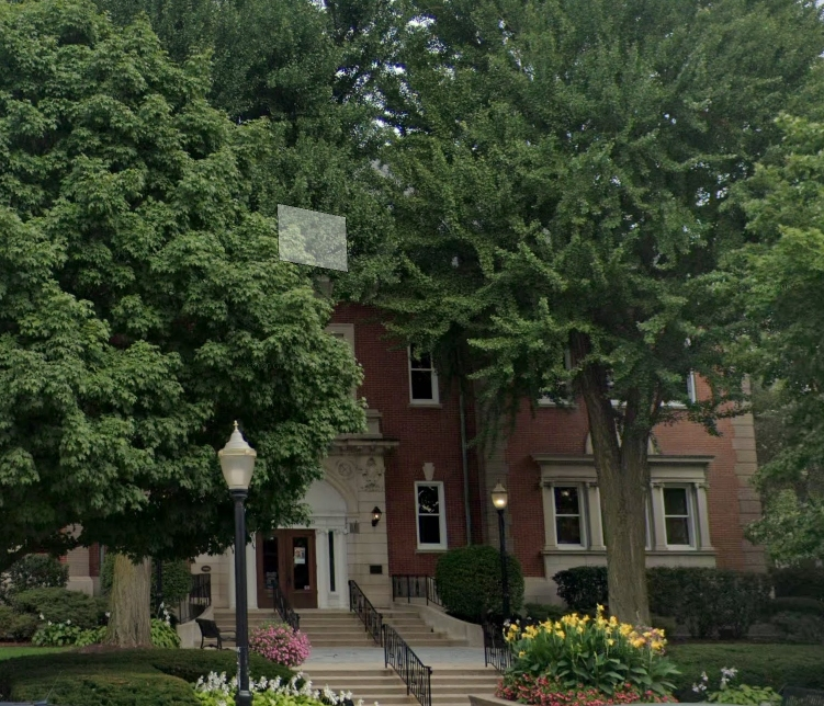 David McCarty and Bill Holder, who left the Village Board this week, gave their final speeches. Two new trustees took the oath of office. 