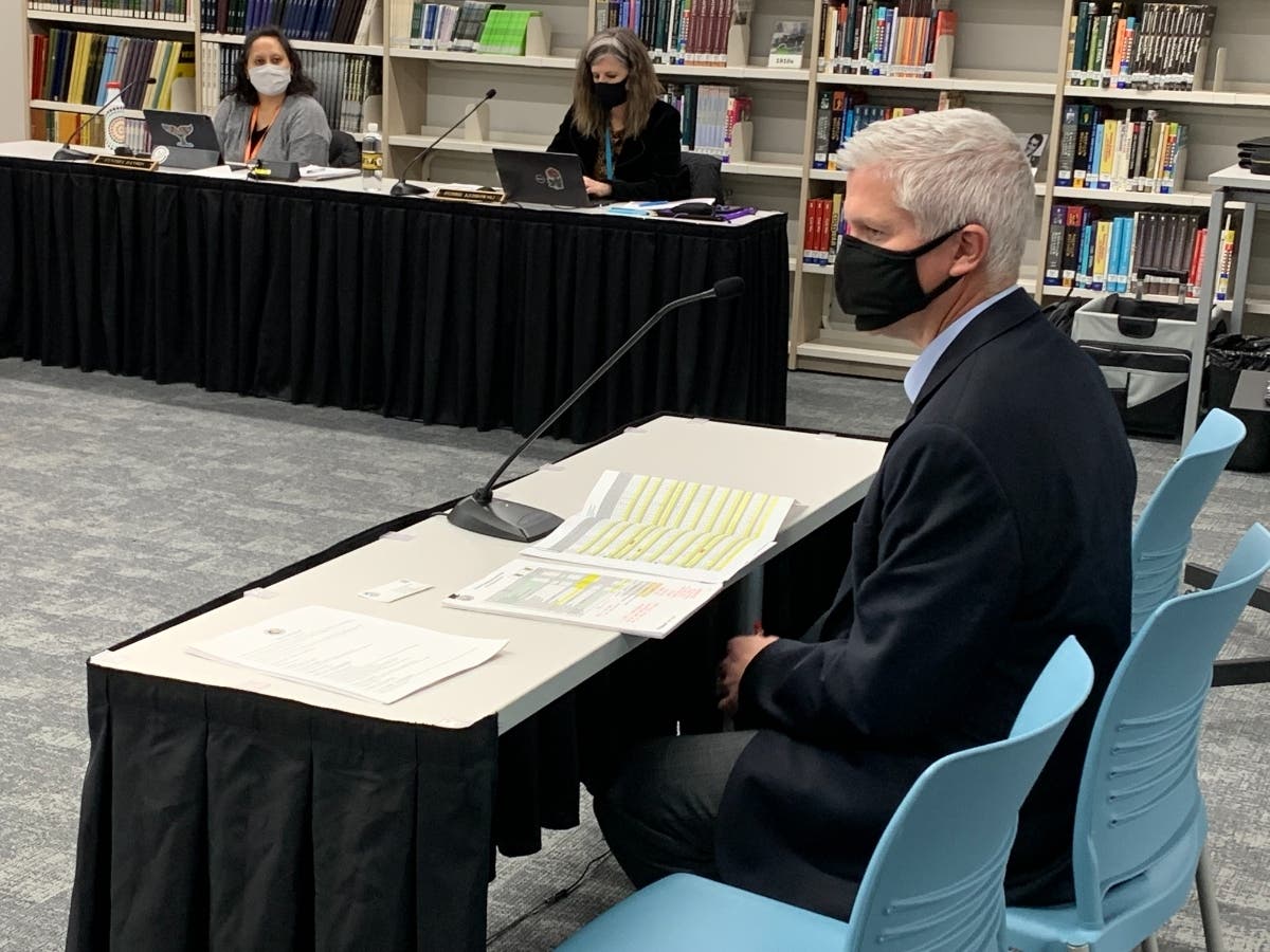 Marty Platten of Pepper Construction speaks to the Hinsdale High School District 86 board last week about bidding of projects. 