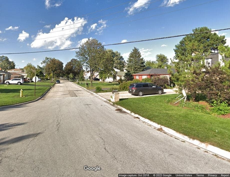 A house in the 500 block of North Kenilworth Avenue was targeted in a ruse burglary last week, according to a police report. 