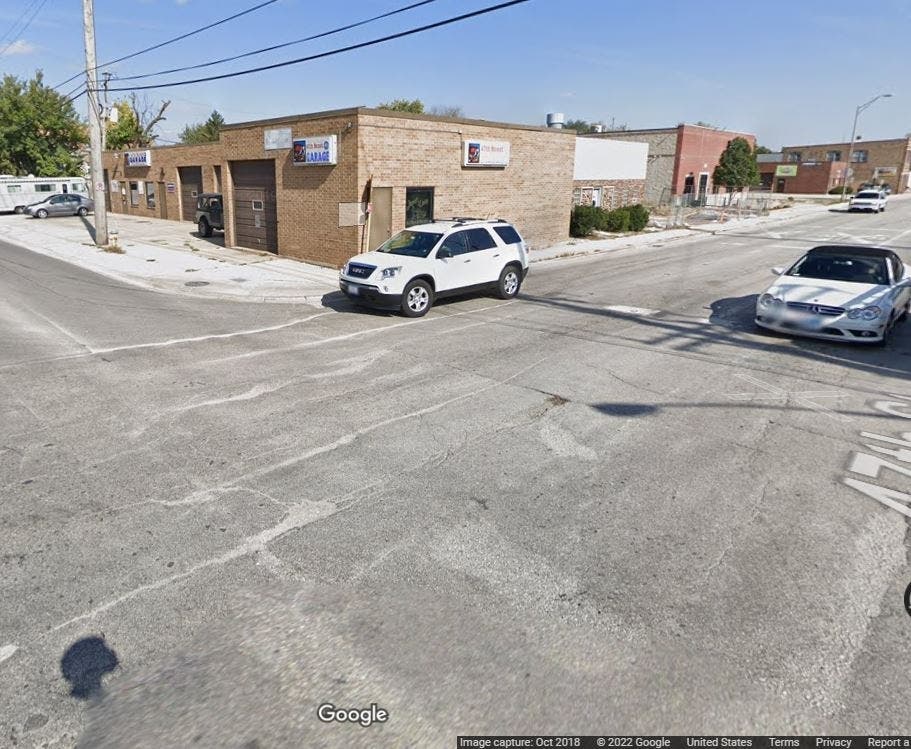 The intersection of 47th Street and East Avenue is considered dangerous. But the La Grange village president is against adding a traffic light. 
