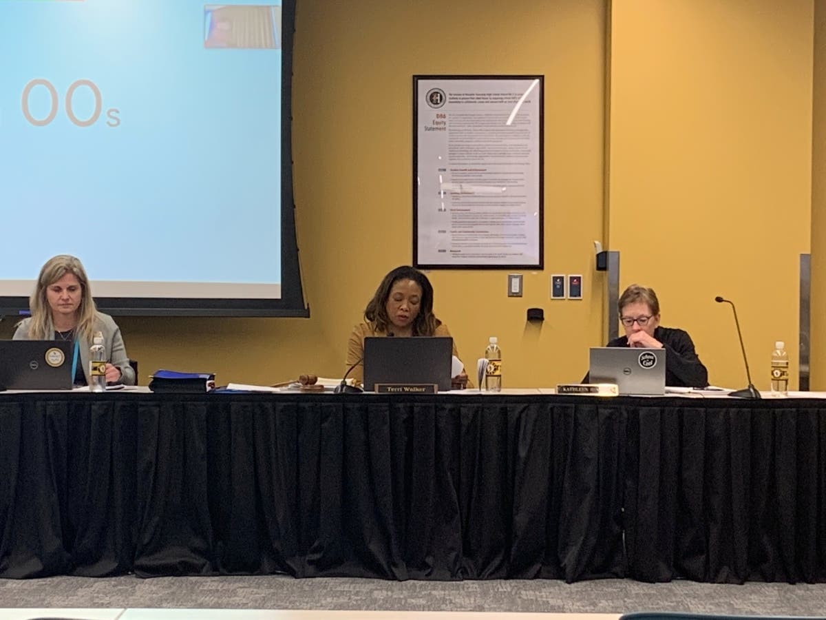 Tammy Prentiss (left), superintendent of Hinsdale High School District 86, is at a school board meeting late last month. Next to her are board President Terri Walker (middle) and Vice President Kathleen Hirsman. 