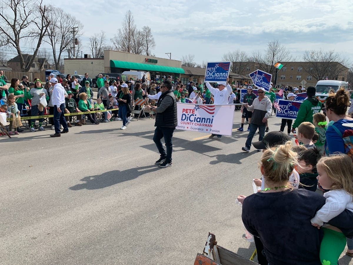 Pete DiCianni, a DuPage County Board member, raised less money in the last quarter than his opponent, Greg Hart, in the race for County Board chairman. 