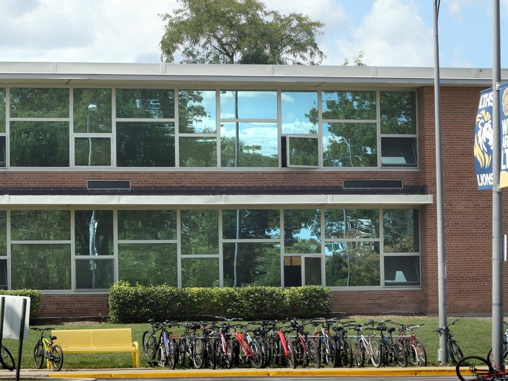 West Cook News, a conservative online publication, has made unsupported assertions about Lyons Township High School's discipline.