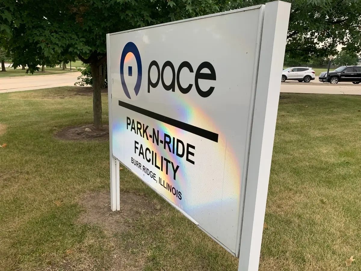 An agreement over the use of a Pace bus parking lot at Lincolnshire and McClintock drives has become the subject of a controversy.