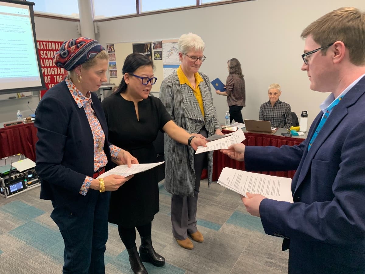 Split Hinsdale D86 Board Picks New Leader Hinsdale, IL Patch