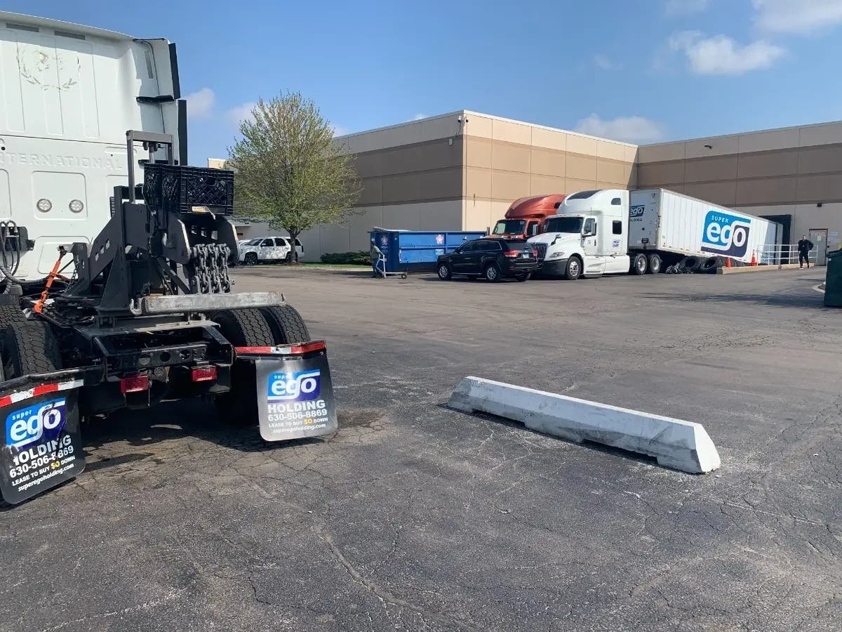 A Chicago man and a Jacksonville, Florida, woman got into a fight Monday at Super Ego Logistics, 677 N. Larch Ave., Elmhurst police said.