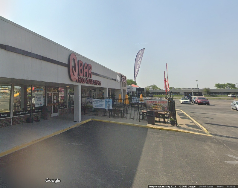 Robert Taft, owner of Darien's Q Bar, told someone on Facebook, "How do you not end it?" He also called the person's wife "a pig."