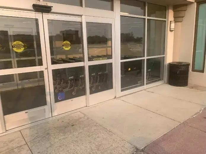 New Darien Chain Store Opens Friday