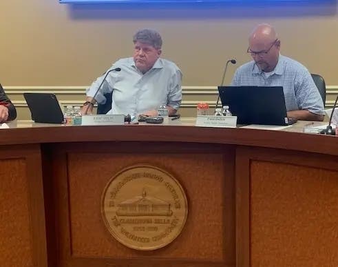 Clarendon Hills Calls 'Misleading' Patch Analysis On Survey Results