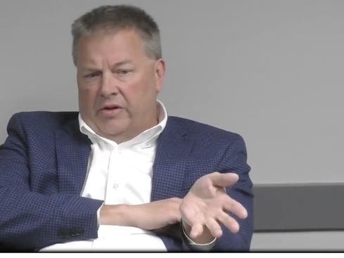 Darien Alderman Ted Schauer on Monday explains why he is unable to support an exception for allowing a resident to park her RV in the driveway.