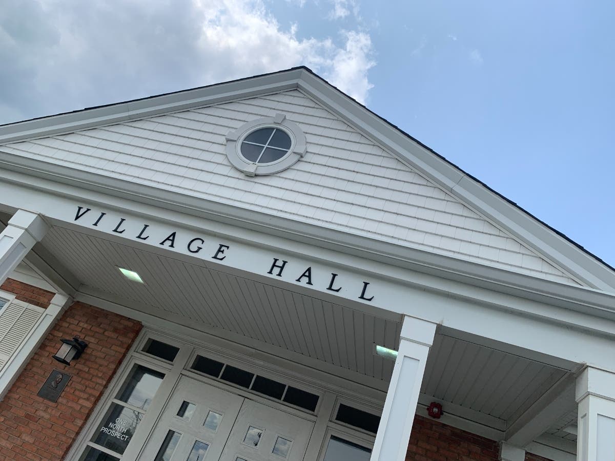 A four-story building with retail space and condos is planned for 136 Burlington Ave. in Clarendon Hills. The Plan Commission is set to review the proposal Thursday.