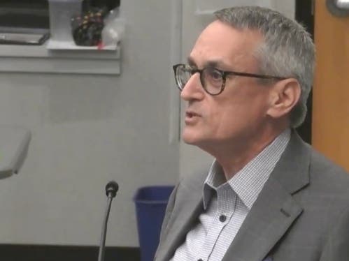 Elmhurst Lawyer Taken To Court For Lack Of Business License