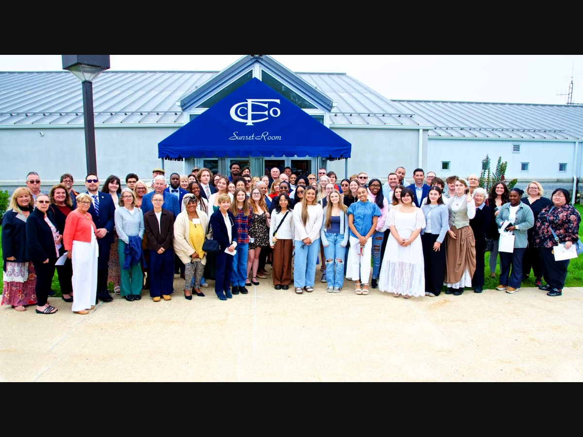 This is a group photo following the scholarship breakfast. 