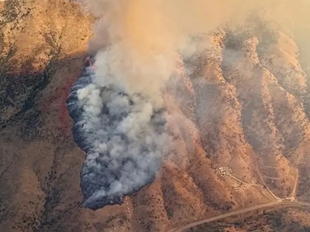  Evacuation warnings that were prompted by a fire burning in rural Napa County were lifted Wednesday afternoon.