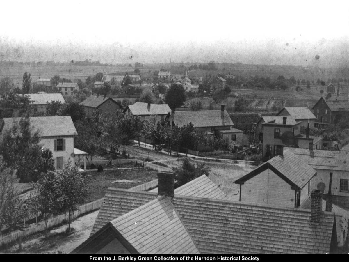 Intersection of Pine and Station streets