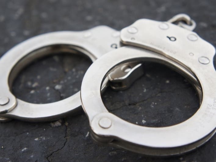 Arlington County Police charged a D.C. man Saturday for possession of narcotics and robbery at a Pentagon City store. 