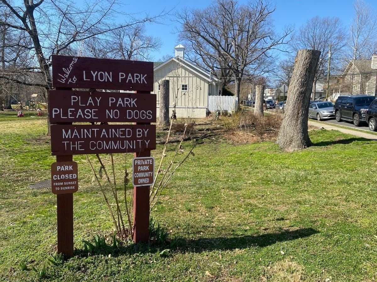 Whether it's the library or your favorite restaurant or retailer, here's a look at what's open in Arlington on Easter.