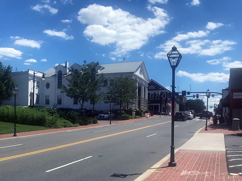 Old Town Crawl Highlights City's Restaurants, Businesses Fairfax City