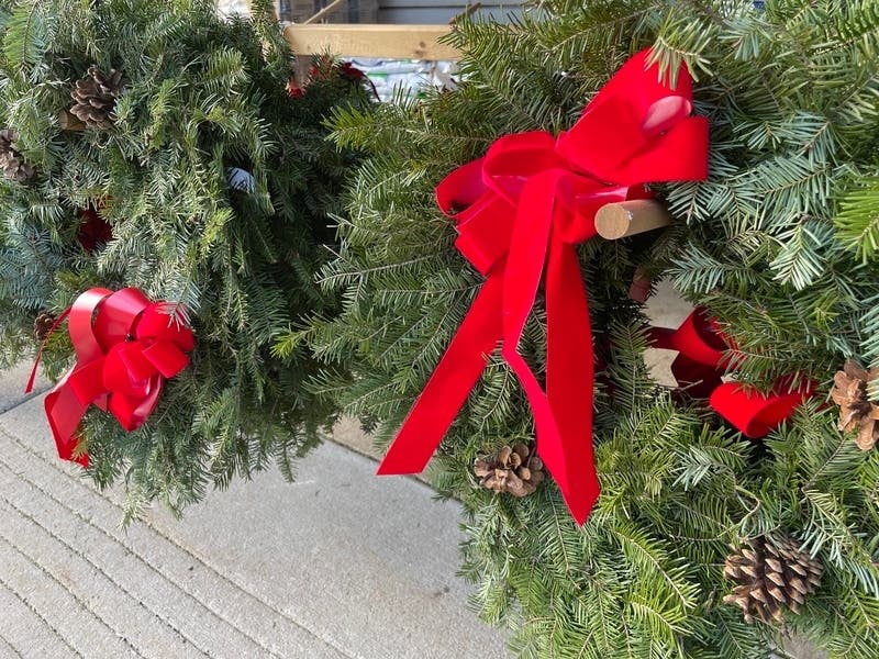 Members of the Herndon Woman's Club are hosting a wreath laying ceremony Saturday at Chestnut Grove Cemetery.