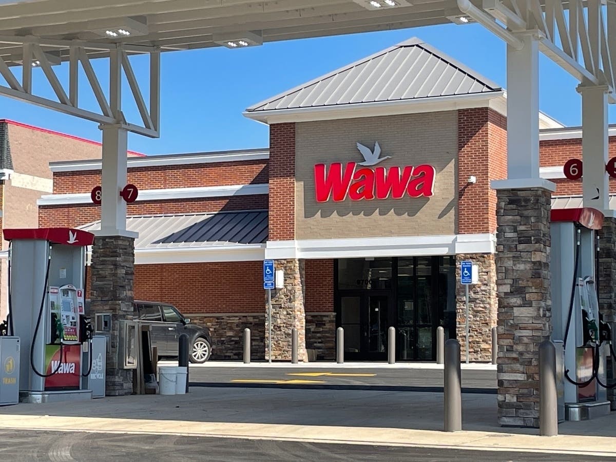 Wawa has set the date for the ribbon-cutting ceremony at its new Fairfax City grocery store and fuel station on Fairfax Boulevard.