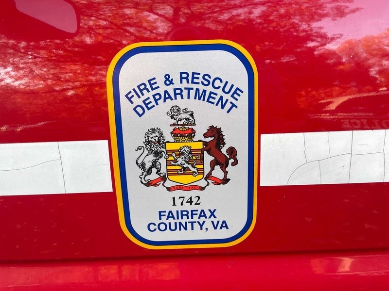 Fairfax County Fire & Rescue units were on the scene late Monday afternoon of an apartment fire in the 12200 block of Pender Creek Circle in Fair Oaks area​.