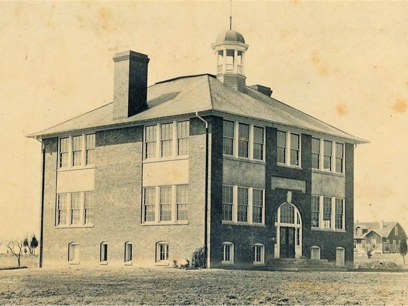 The first Herndon High School on Locust Street, 1912-1927.