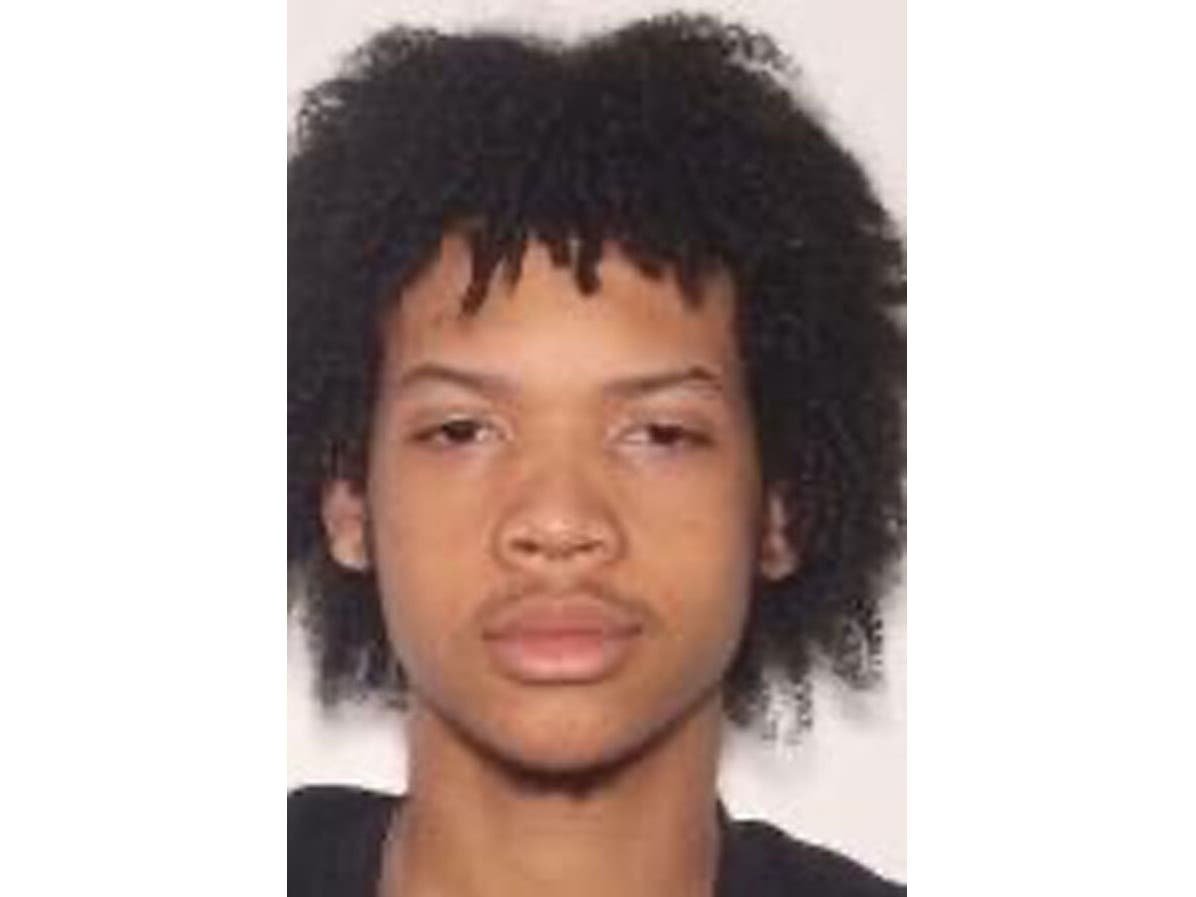 Arlington County police are trying to locate 15-year-old Cameron Emmanuel Bradford, who was last seen Monday in the 3200 block of 13th Road South.