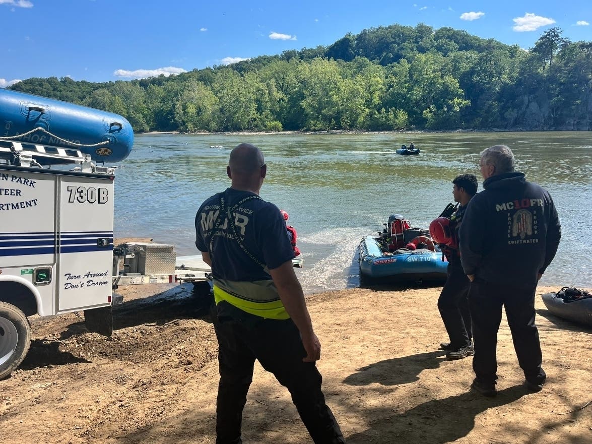 Emergency rescue personnel from both Fairfax County and Montgomery County, Maryland responded around 2 p.m. on Sunday for the report of three kayakers in the Potomac River near Great Falls.