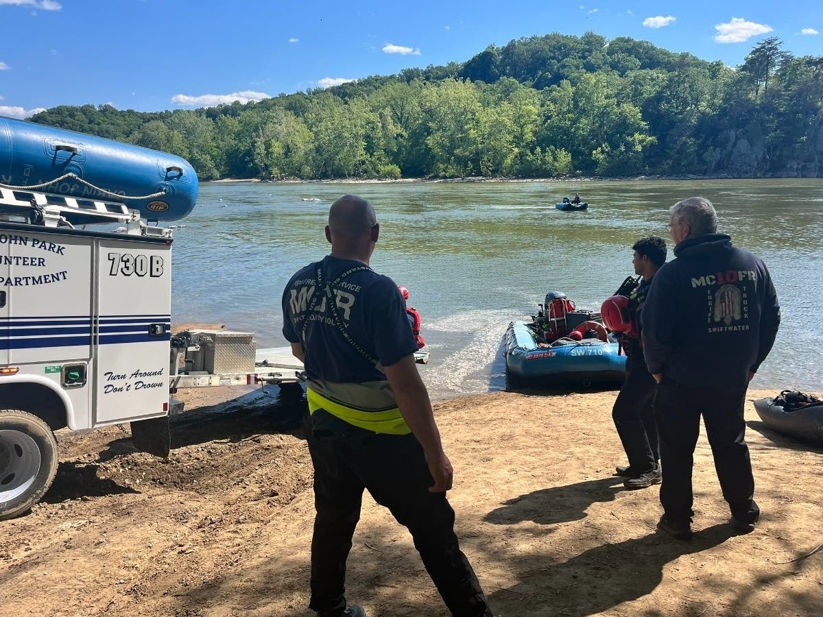Emergency rescue personnel from both Fairfax County and Montgomery County, Maryland responded Sunday afternoon for the report of three kayakers in distress in the Potomac River near Great Falls.