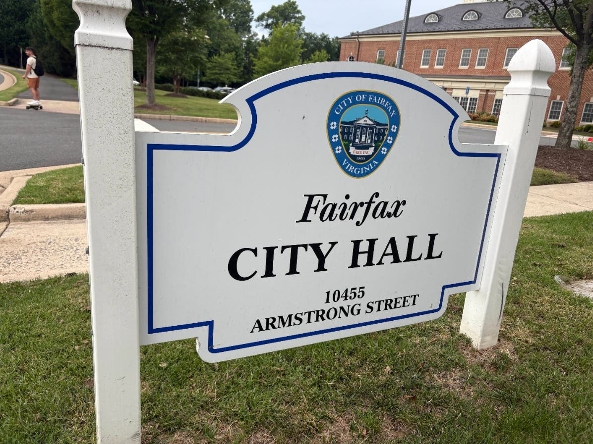 Fairfax City Council unanimously backs a 20-year waste plan focused on recycling, composting and tighter rules at the curb.