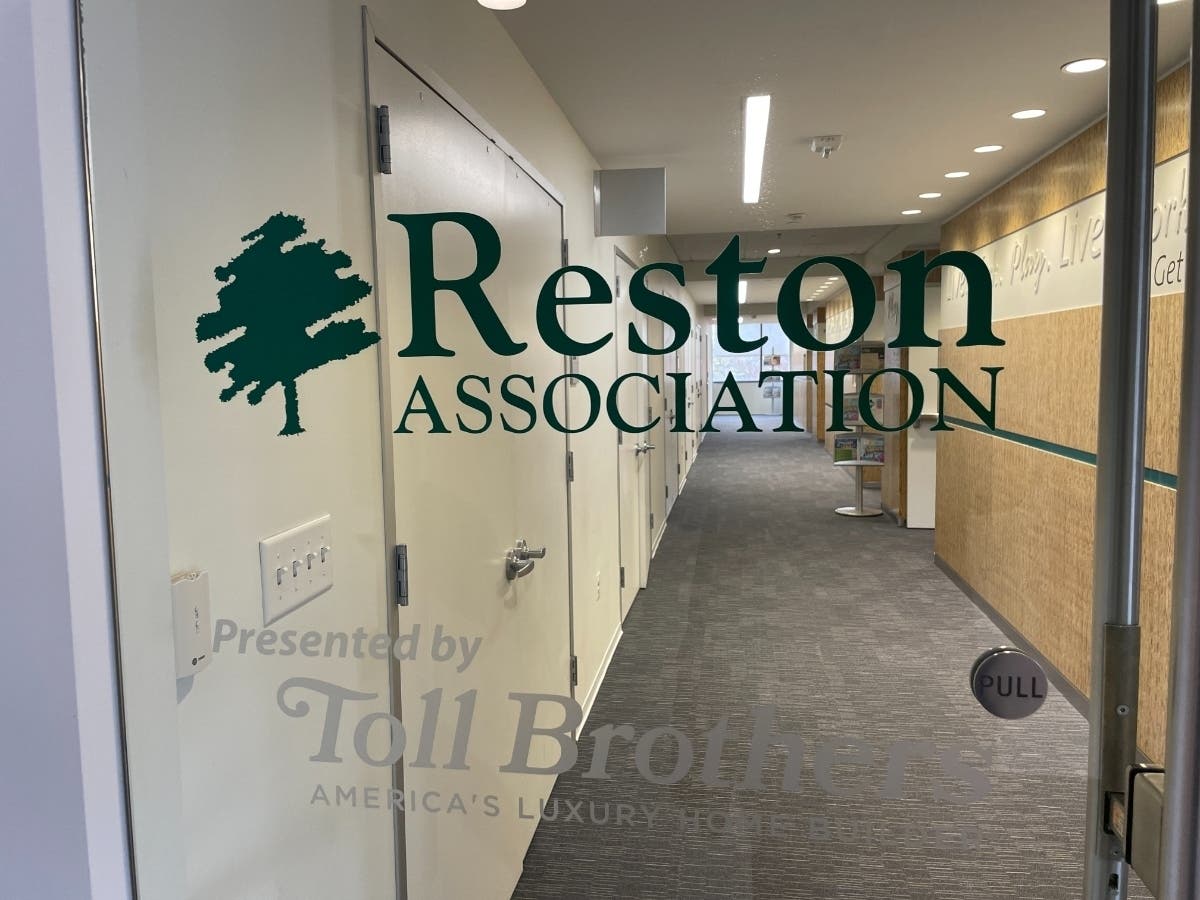 Reston Association’s acting CEO outlined land use tracking, pesticide notice changes and facility planning steps.