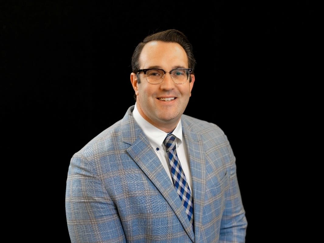 Reston Association's board unanimously approved a contract naming interim CEO Peter Lusk as the organization's permanent CEO.