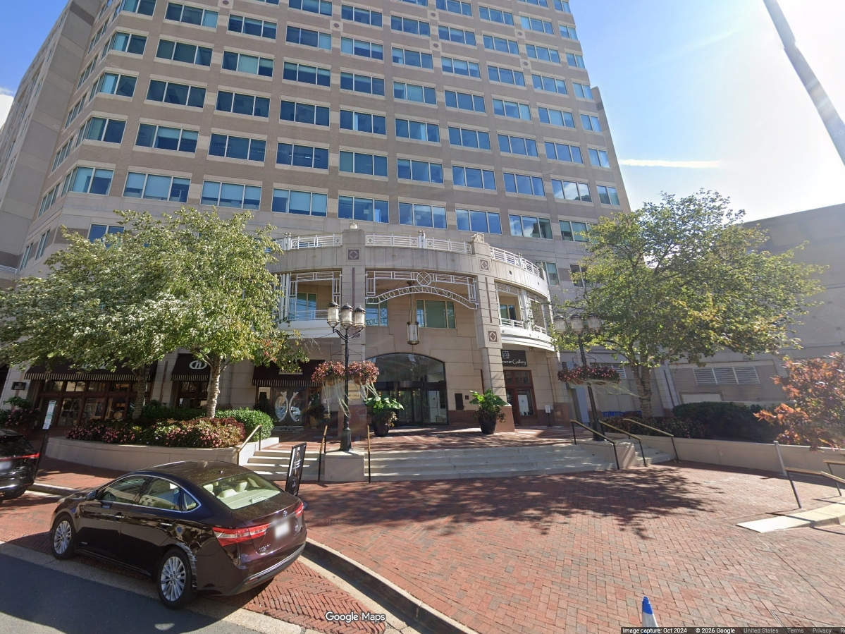 TekSynap will relocate its Reston headquarters to a 26,500-square-foot office at Reston Town Center.