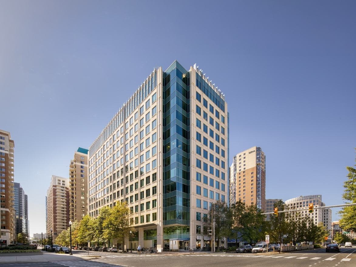 A 271,000-square-foot office building near the Ballston Metro will get a new lobby, conference center, gym and other upgrades.