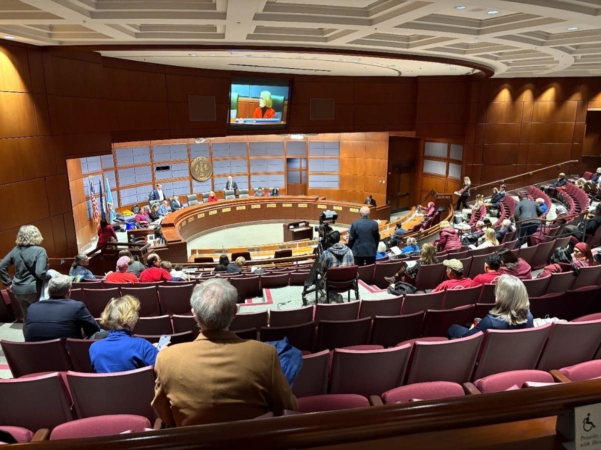 Fairfax County supervisors will consider revised park and amenity timing for 196 townhomes near Oakton, Fairfax City and Vienna.