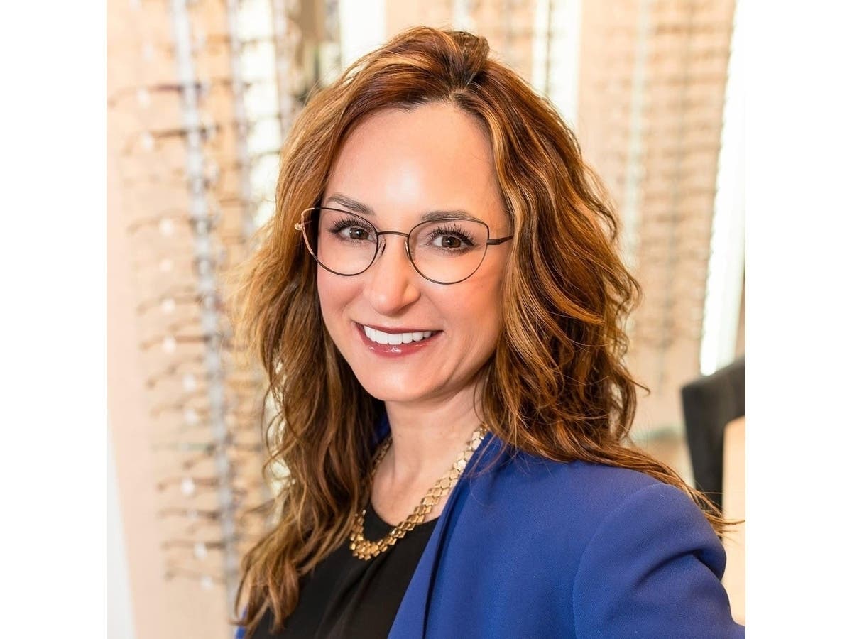 Fairfax optometrist Dawn Devaney is competing for a New York Fashion Week walk and $20,000 to launch petite eyewear.