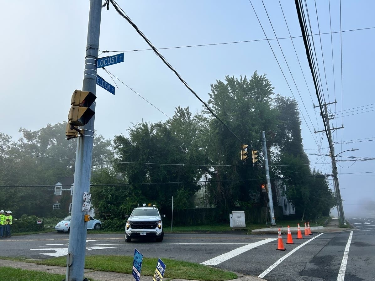 Herndon police reported a Locust Street closure Monday, with repairs expected to take hours and a detour for middle school traffic.